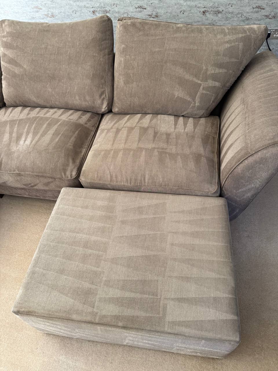 Clean carpet after stain removal